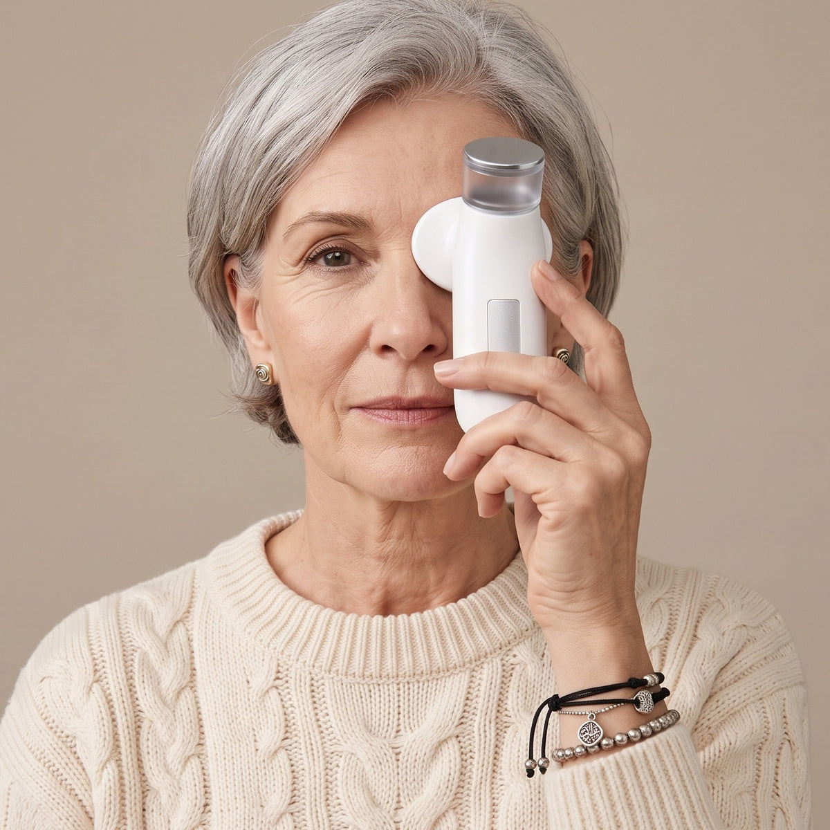 Eye steamer in use at home