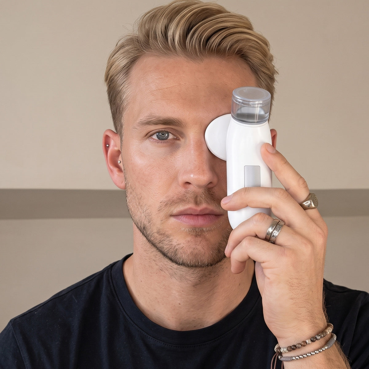 Eye steamer in use at home